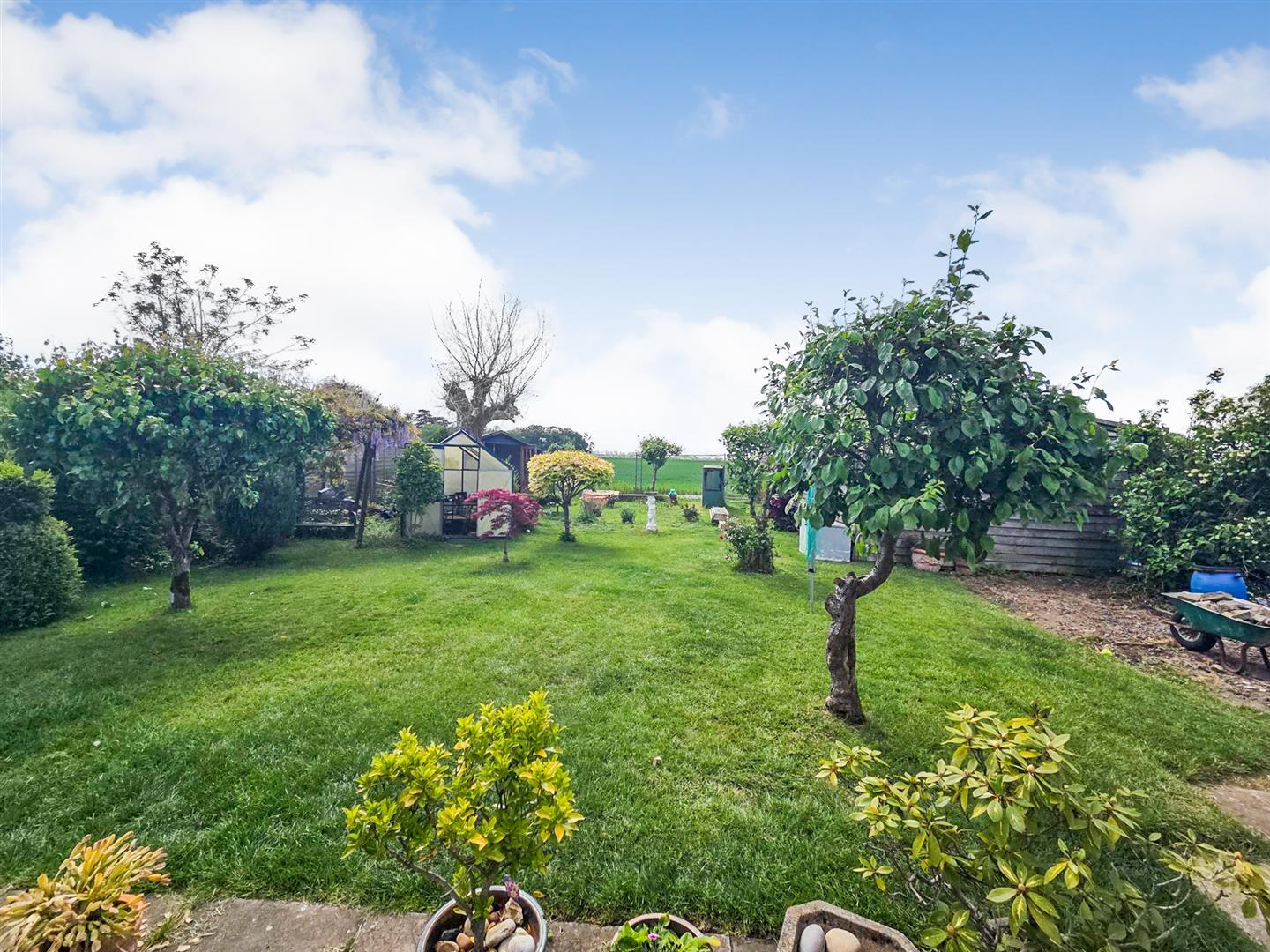 4 bed property in Kimbolton Road, Bedford